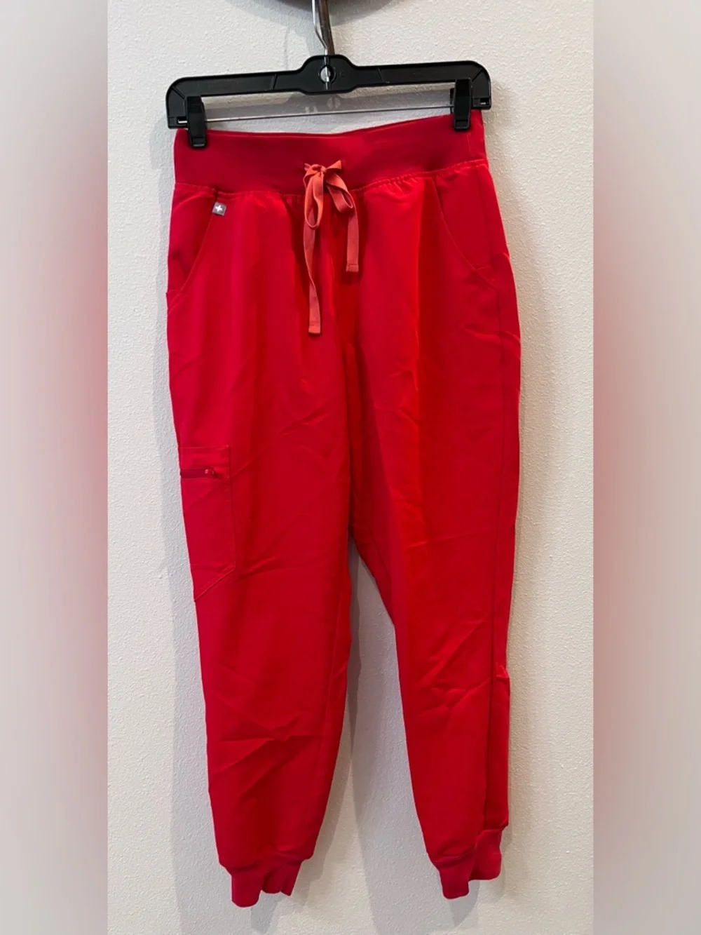 Pop Red FIGS Limited Edition Scrub Matching Set Montex Top Zamora Jogger Pants